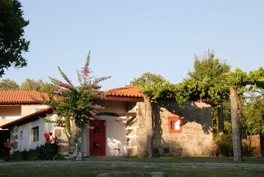 1720 Quinta Da Cancela - Winery & Farmhouse กิมาไรส์ ภายนอก รูปภาพ