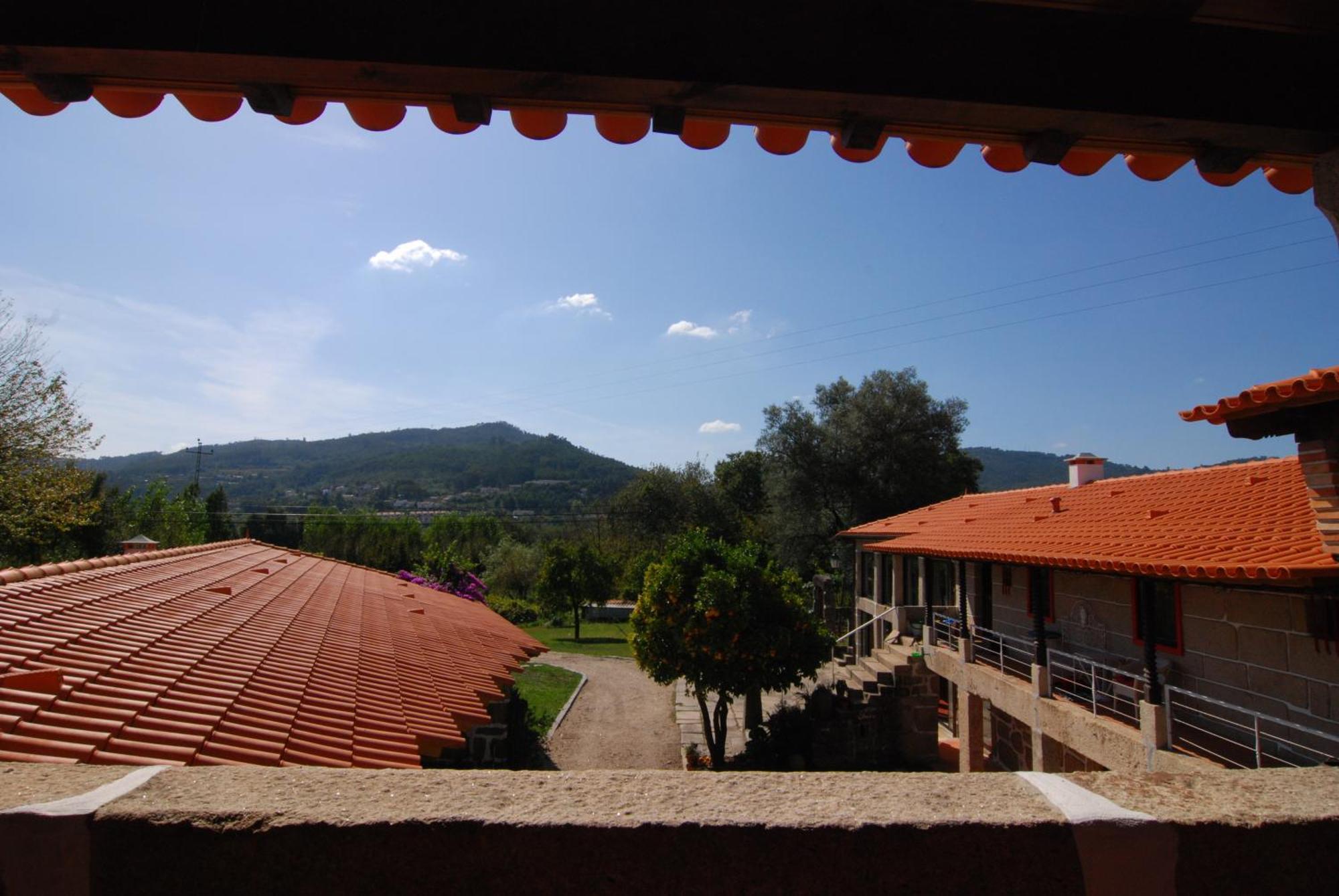 1720 Quinta Da Cancela - Winery & Farmhouse กิมาไรส์ ภายนอก รูปภาพ